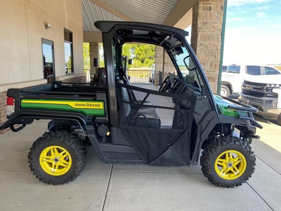 Image of John Deere XUV 835M Primary image