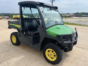 2023 John Deere XUV 835M Image
