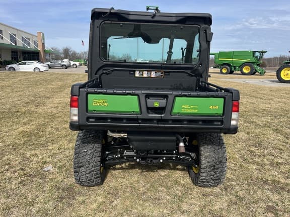 Image of John Deere XUV 835M equipment image 3