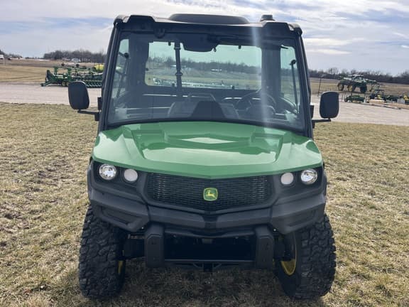 Image of John Deere XUV 835M equipment image 2