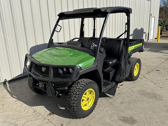 Image of John Deere XUV 835M equipment image 4