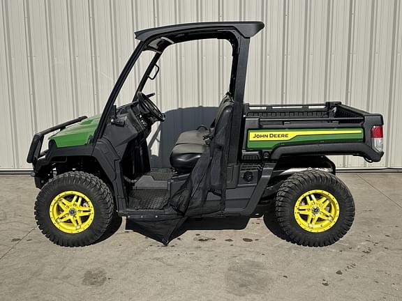 Image of John Deere XUV 835M Primary image