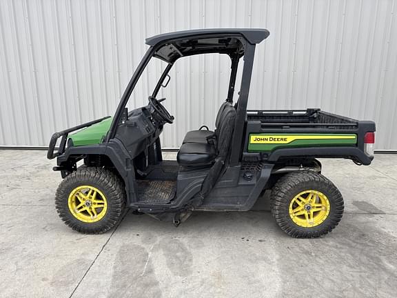 Image of John Deere XUV 835M Primary image