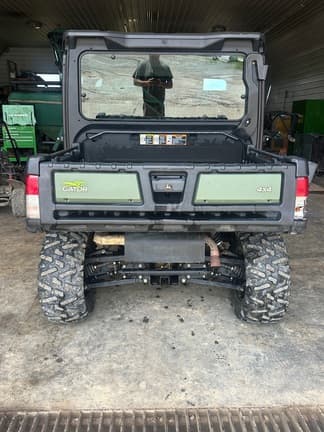 Image of John Deere XUV 835M equipment image 4