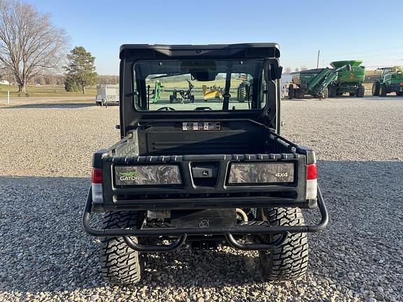 Image of John Deere XUV 835M equipment image 3