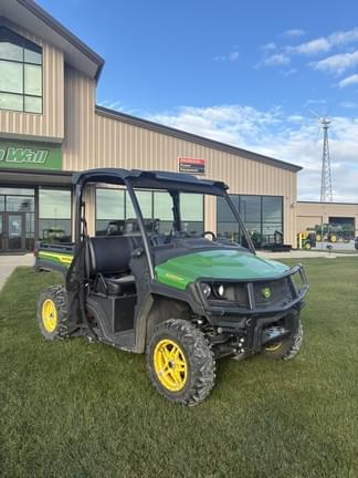 Image of John Deere XUV 835M Primary image