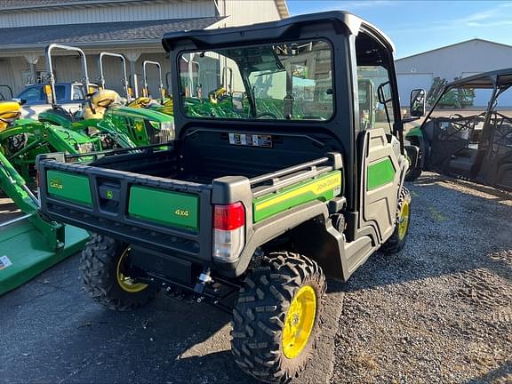 Image of John Deere XUV 835M equipment image 4