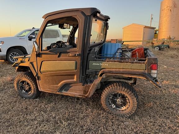 Image of John Deere XUV 835M equipment image 2