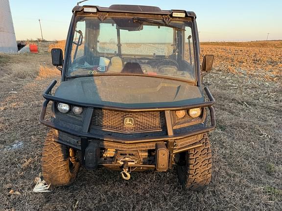 Image of John Deere XUV 835M equipment image 4