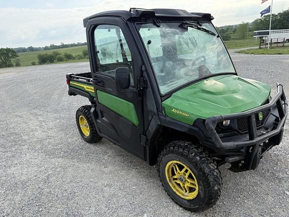 Image of John Deere XUV 835M Primary image
