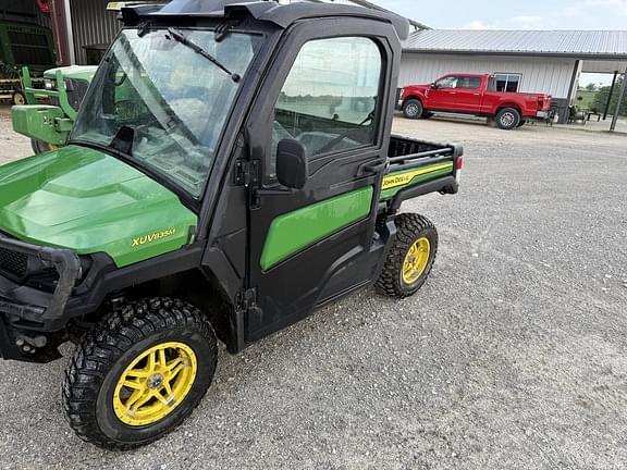 Image of John Deere XUV 835M equipment image 1