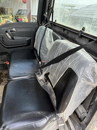 Image of John Deere XUV 835M equipment image 4