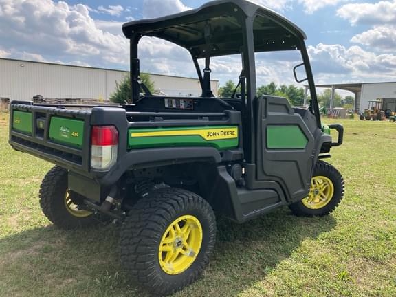 Image of John Deere XUV 835M equipment image 4