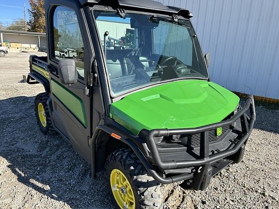 Image of John Deere XUV 835M equipment image 1