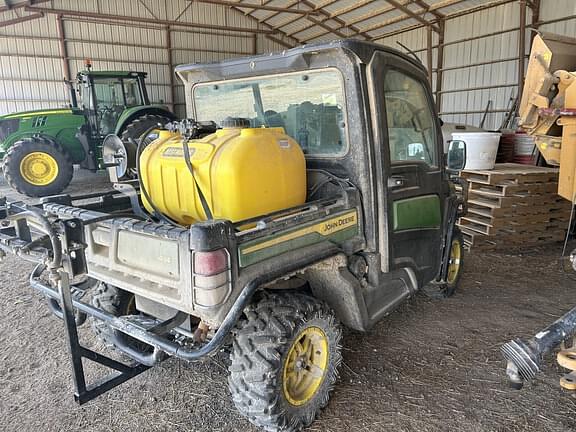 Image of John Deere XUV 835M equipment image 3