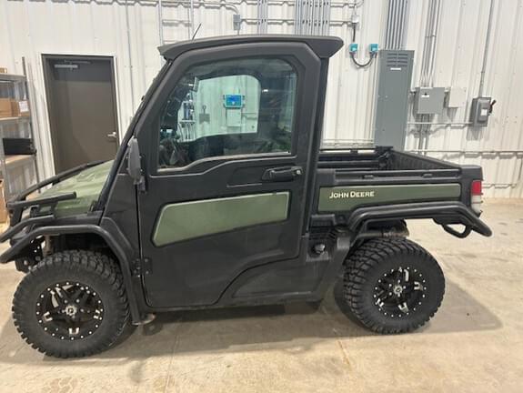 Image of John Deere XUV 835M equipment image 2
