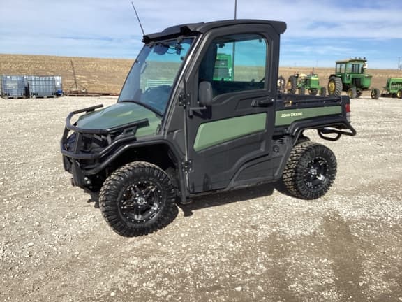Image of John Deere XUV 835M Primary image
