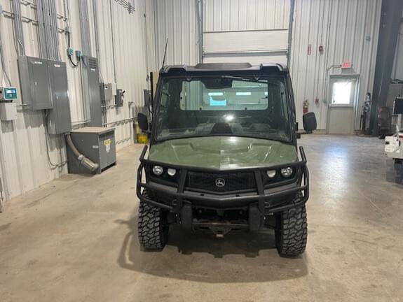 Image of John Deere XUV 835M equipment image 1