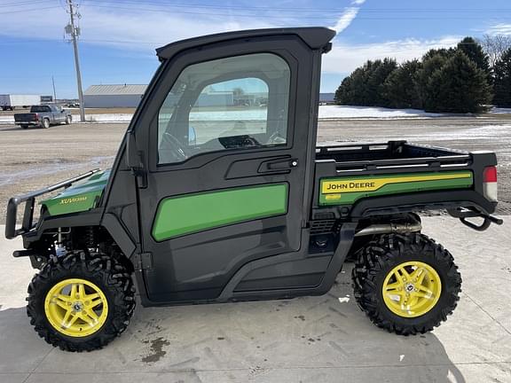 Image of John Deere XUV 835M equipment image 2