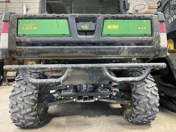 Image of John Deere XUV 835M equipment image 2