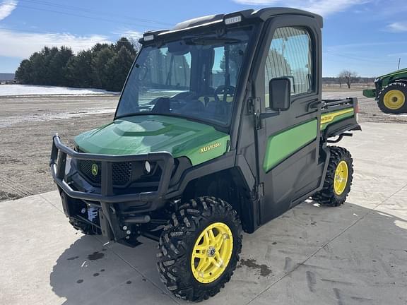 Image of John Deere XUV 835M Primary image