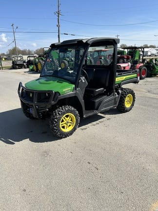 2023 John Deere XUV 835M Equipment Image0