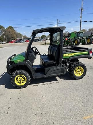 Image of John Deere XUV 835M equipment image 1