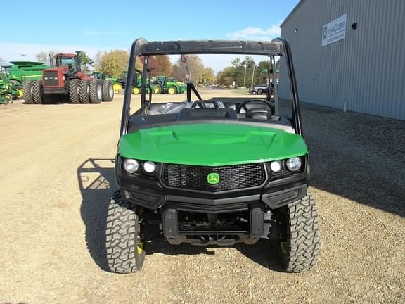 Image of John Deere XUV 835M equipment image 3