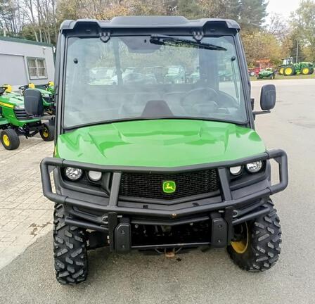 Image of John Deere XUV 835M equipment image 2
