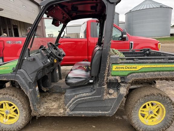 Image of John Deere XUV 835M equipment image 1