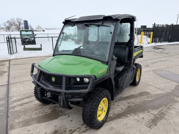 Image of John Deere XUV 835M equipment image 2