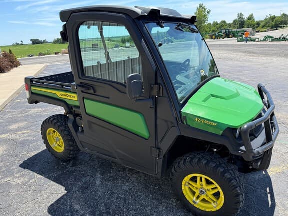 Image of John Deere XUV 835M equipment image 3
