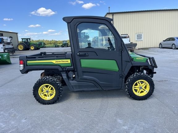 2023 John Deere XUV 835M Equipment Image0