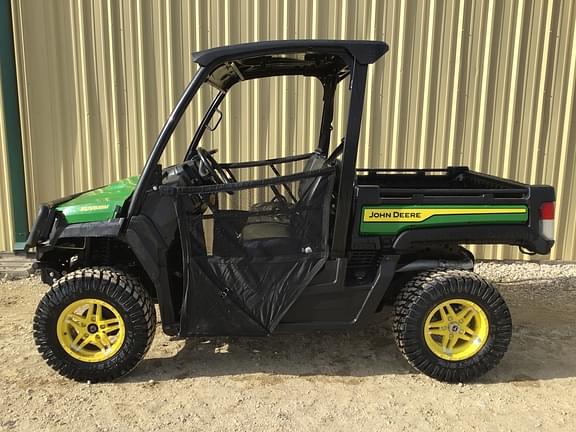 Image of John Deere XUV 835M Primary image