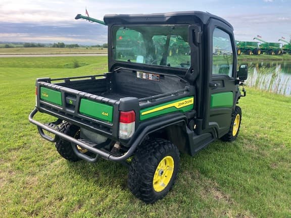 Image of John Deere XUV 835M equipment image 1