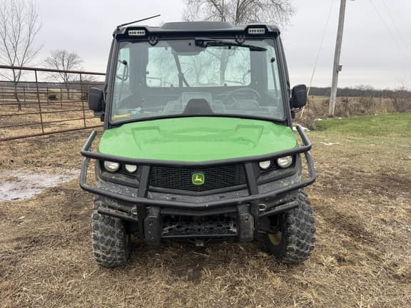 Image of John Deere XUV 835M equipment image 1