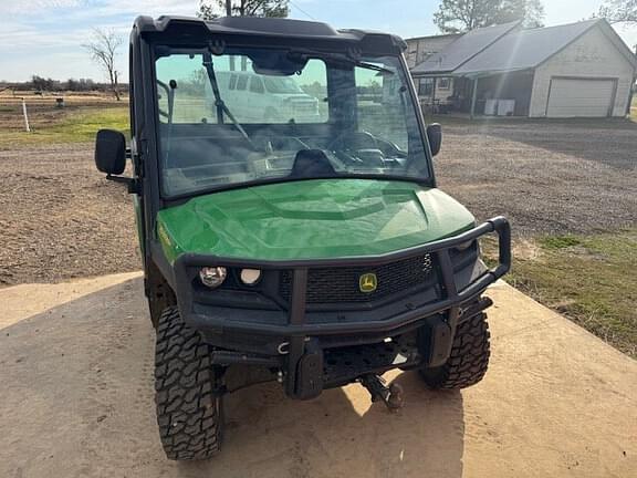 Image of John Deere XUV 835M equipment image 2