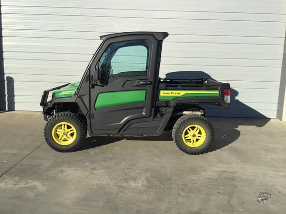 Image of John Deere XUV 835M Primary image