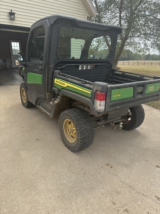 Image of John Deere XUV 835M equipment image 4