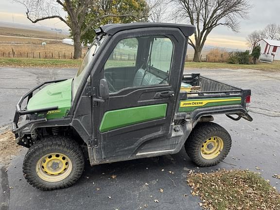 Image of John Deere XUV 835M equipment image 2