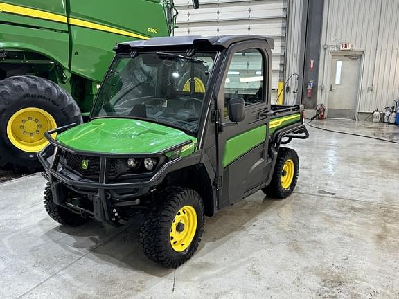 Image of John Deere XUV 835M equipment image 1