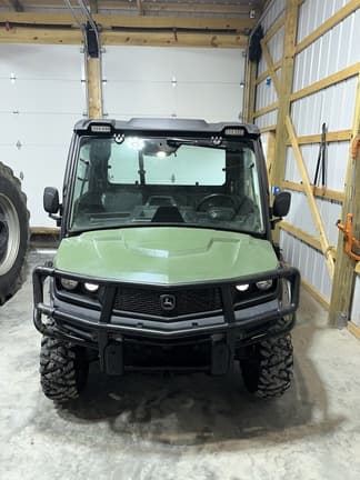 Image of John Deere XUV 835M equipment image 2