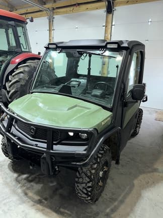 Image of John Deere XUV 835M equipment image 1