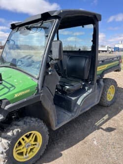 Image of John Deere XUV 835M equipment image 1