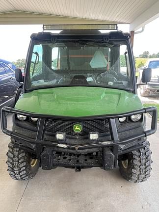 Image of John Deere XUV 835M equipment image 1