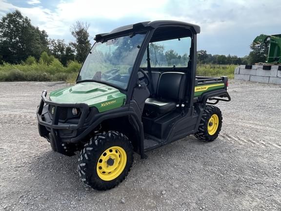 Image of John Deere XUV 835M Primary image