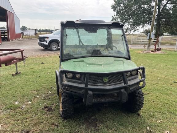 Image of John Deere XUV 835M equipment image 1