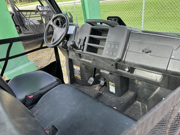 Image of John Deere XUV 835M equipment image 4