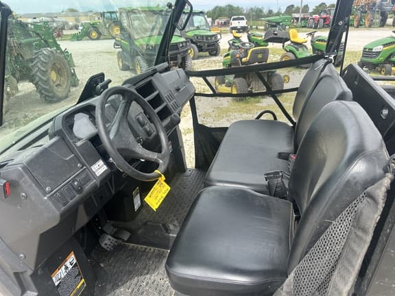 Image of John Deere XUV 835M equipment image 4