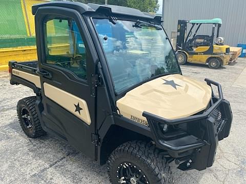 Image of John Deere XUV 835M Honor Edition equipment image 3